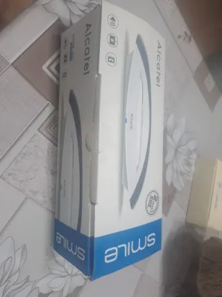 Teléfono Alcatel Negro y Blanco sin estrenar