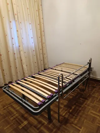Cama articulada con colchón antiescaras 90x200