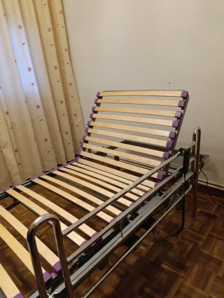 Cama articulada con colchón antiescaras 90x200