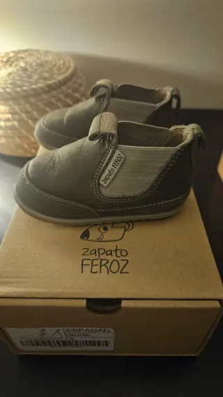 Zapatos Feroz para bebé, respetuosos con el pie.