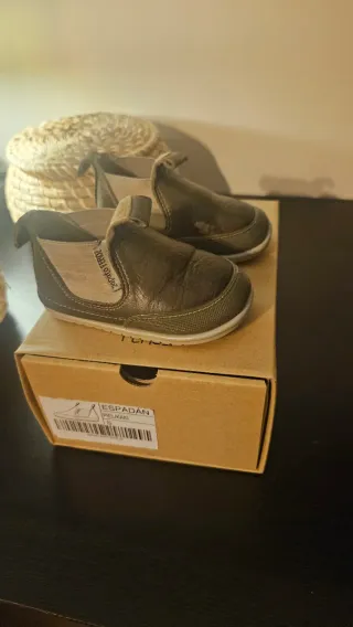 Zapatos Feroz para bebé, respetuosos con el pie.