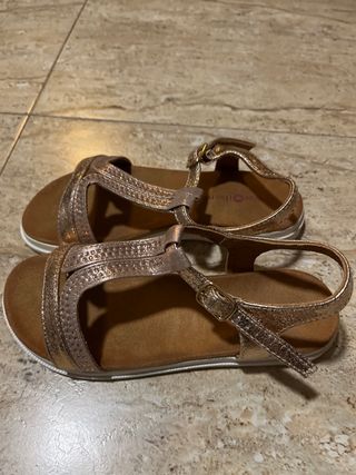 Sandalias niña Talla 33 doradas