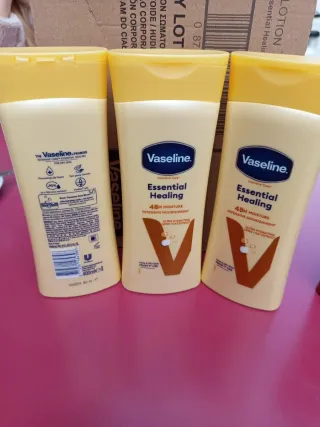 3 Vaseline Essential Healing Lociones 400ml