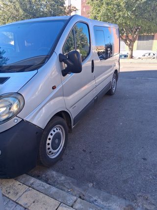 Opel Vivaro 2003