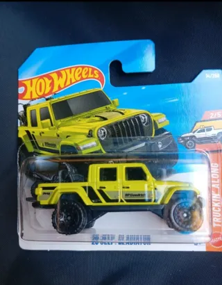 Hot Wheels Jeep Gladiator Amarillo