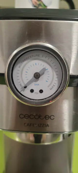 Cafetera Espresso Cecotec 20 Bares