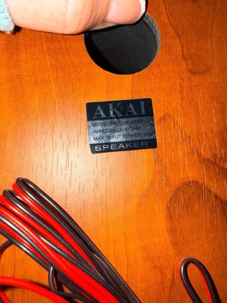 Lote Altavoces AKAI Madera y Rojo