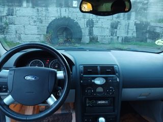 Ford Mondeo único dueño