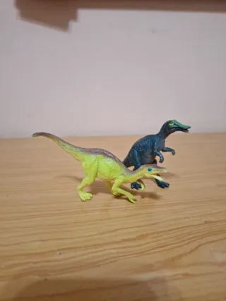 5 Dinosaurios de Juguete de plástico