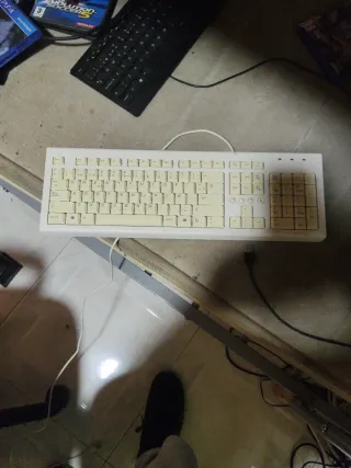 Teclado PC Blanco y Negro