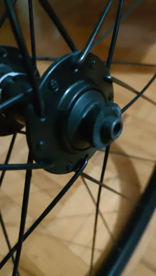 Rueda Delantera Shimano MT500 29'' QR