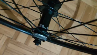 Rueda Delantera Shimano MT500 29'' QR