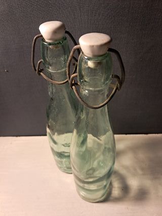 LOTE DOS BOTELLAS ANTIGUAS FARMACIA.