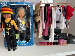 Armario Nancy con 2 Muñecas