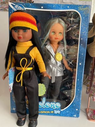 Armario Nancy con 2 Muñecas