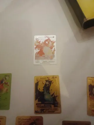 8 Cartas Pokémon Doradas y Verdes