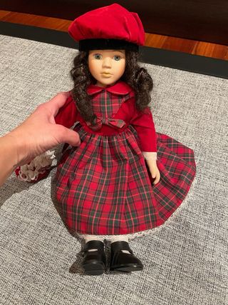 Muñeca Porcelana Charlotte(22275)