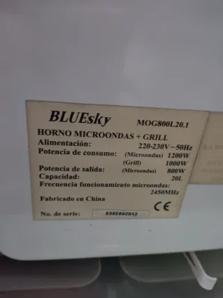 Microondas Bluesky Amarillo.