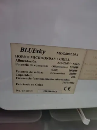 Microondas Bluesky Amarillo.
