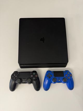 PS4 Slim 500GB Negra + 2 Mandos AVERIADA