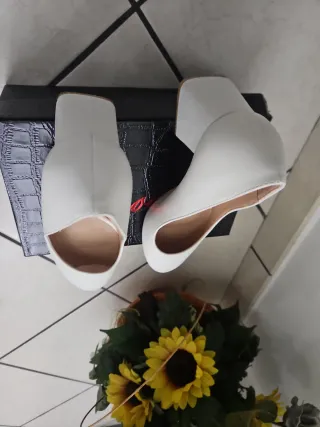 Scarpe bianche tacco oro misura 38