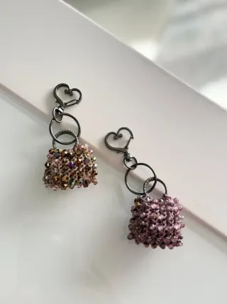 Charm borsa uncinetto perle rosa oro