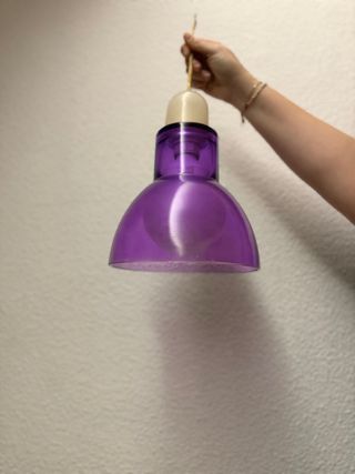 Lámpara colgante morada de cristal