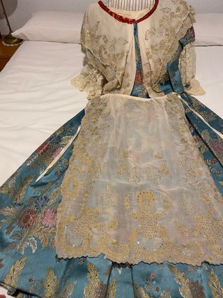 Traje de Fallera azul y Dorado
