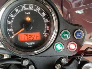 Triumph Bonneville T100 2015