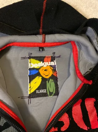 Chaqueta Desigual Negra y Roja Talla XL