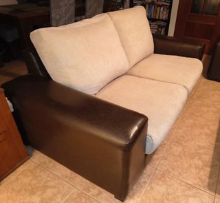 Sofá 3+2 plazas y mesa centro