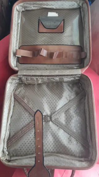 Conjunto Bianchi Maleta Neceser y Funda Traje