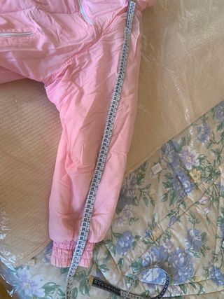 Plumífero corto rosa mujer