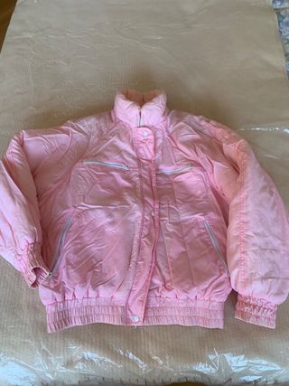 Plumífero corto rosa mujer