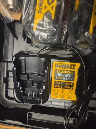 Taladro Percutor Dewalt XR