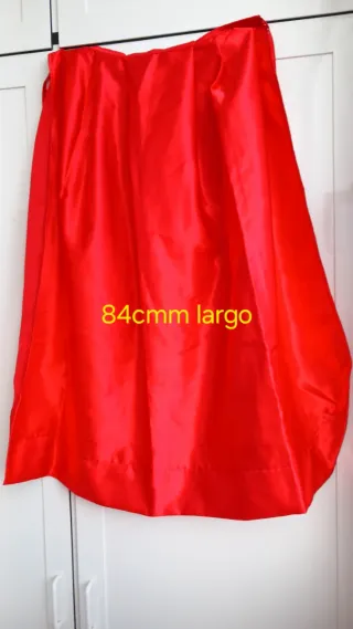 Capa roja para disfraz infantil