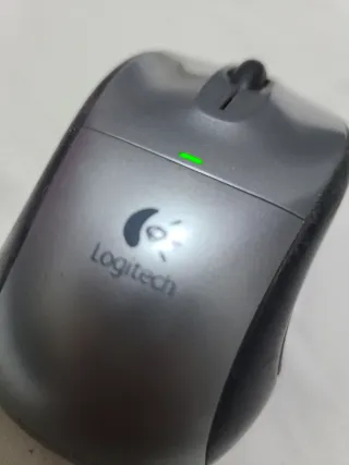 Ratón inalámbrico Logitech