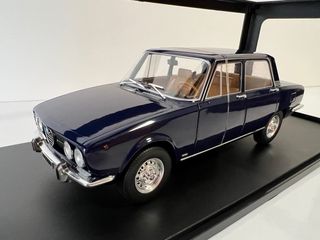 Alfa Romeo 2000 del 1969  1:18 Mitica 1/18