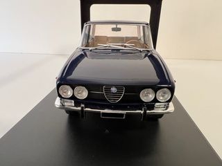 Alfa Romeo 2000 del 1969  1:18 Mitica 1/18