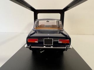 Alfa Romeo 2000 del 1969  1:18 Mitica 1/18