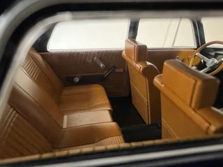 Alfa Romeo 2000 del 1969  1:18 Mitica 1/18