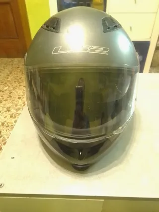 Casco de moto LS2 gris