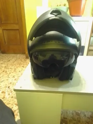 Casco de moto LS2 gris