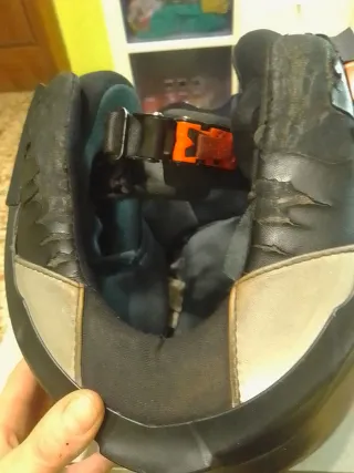 Casco de moto LS2 gris