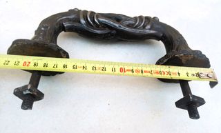 Tiradores de puerta.