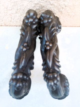 Tiradores de puerta.