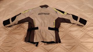 Chaqueta moto niño cordura protecciones.