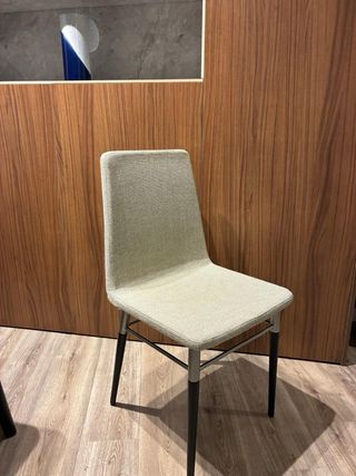 Mesa comedor con 4 sillas