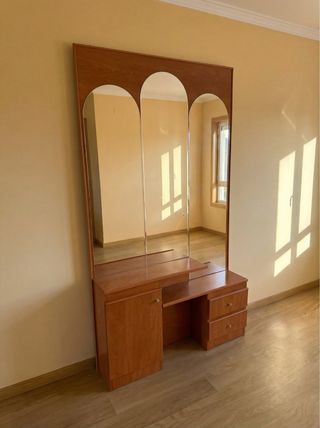 Mueble recibidor madera con espejo