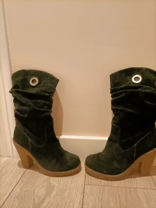 Botas altas negras con tacón